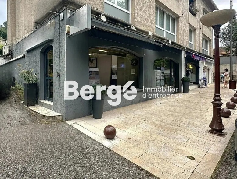 Local commercial dans Mougins à louer - Photo de l’immeuble – Image 3 sur 6