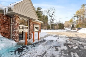 223 Groton Rd, Westford, MA à louer Photo de l’immeuble– Image 2 sur 26