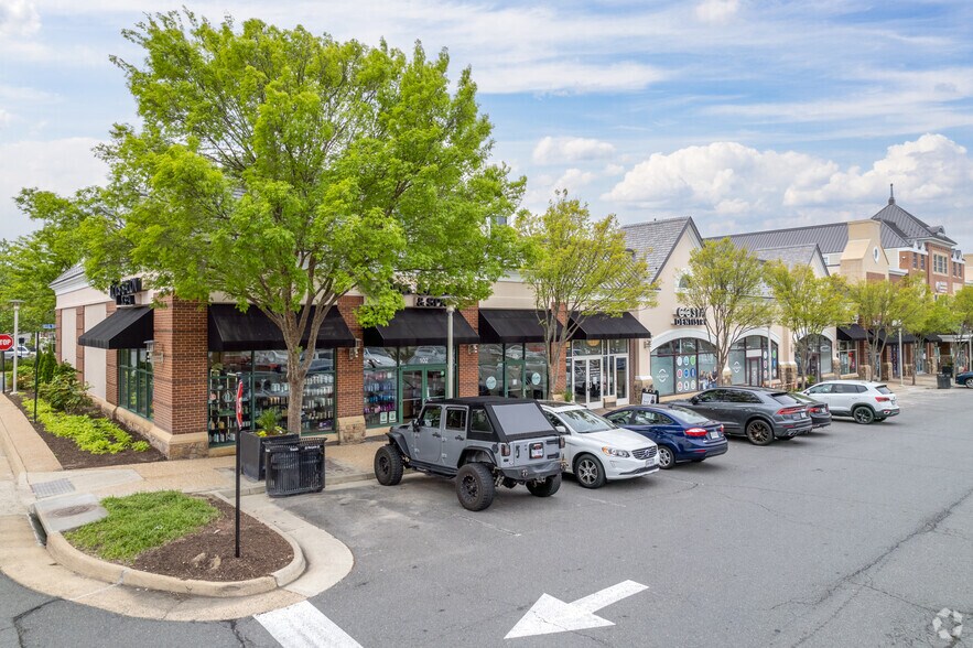 42385-42395 Ryan Rd, Brambleton, VA à louer - Photo de l’immeuble – Image 2 sur 14