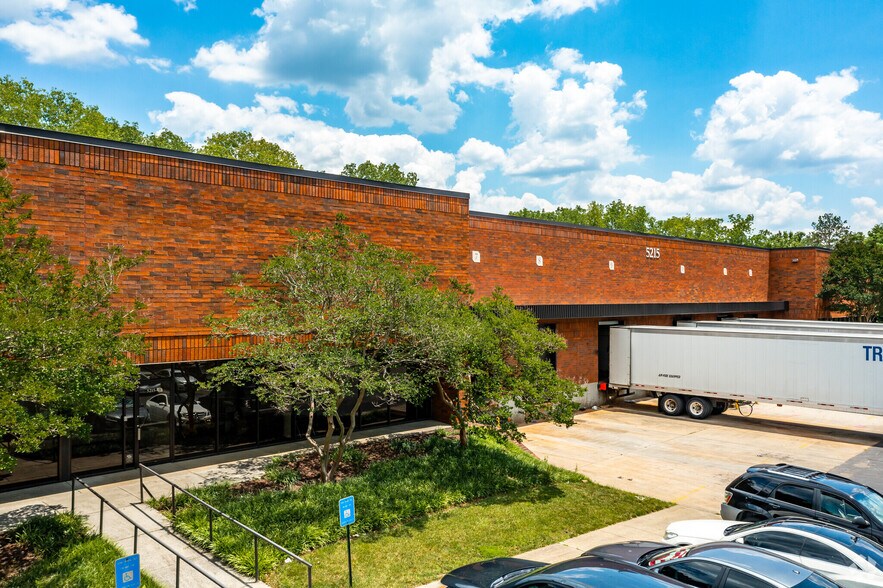 5215 Westgate Dr SW, Atlanta, GA à louer - Photo de l’immeuble – Image 2 sur 6