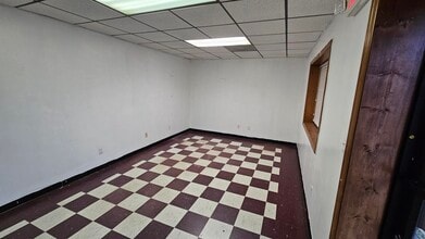 813 N Broadway, Portland, TN à louer Photo intérieure– Image 2 sur 6