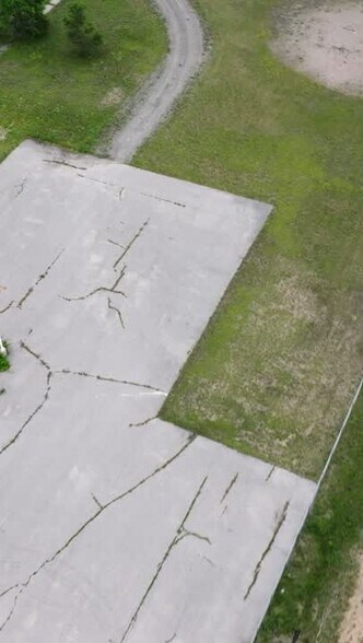 2389 E Laketon Ave, Muskegon, MI à vendre - Vidéo sur l’annonce professionnelle – Image 2 sur 24