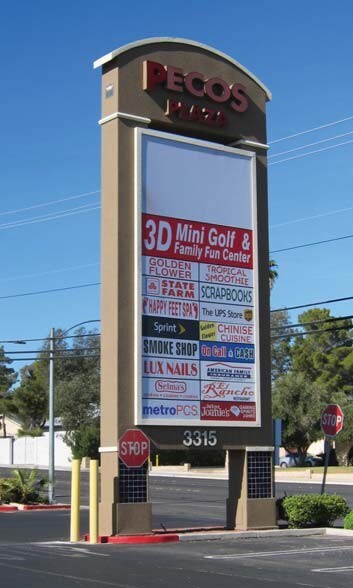 5715 S Pecos Rd, Las Vegas, NV à vendre - Photo de l’immeuble – Image 2 sur 9