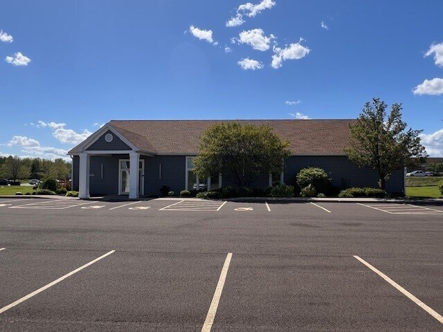 2456 State Route 414, Waterloo Town, NY à louer Photo principale– Image 1 sur 12