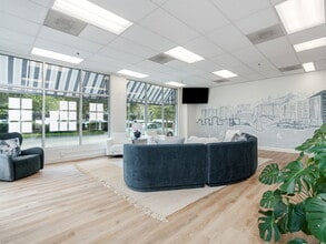 1798-1800 SE Columbia River Dr, Vancouver, WA à louer Photo intérieure– Image 2 sur 18