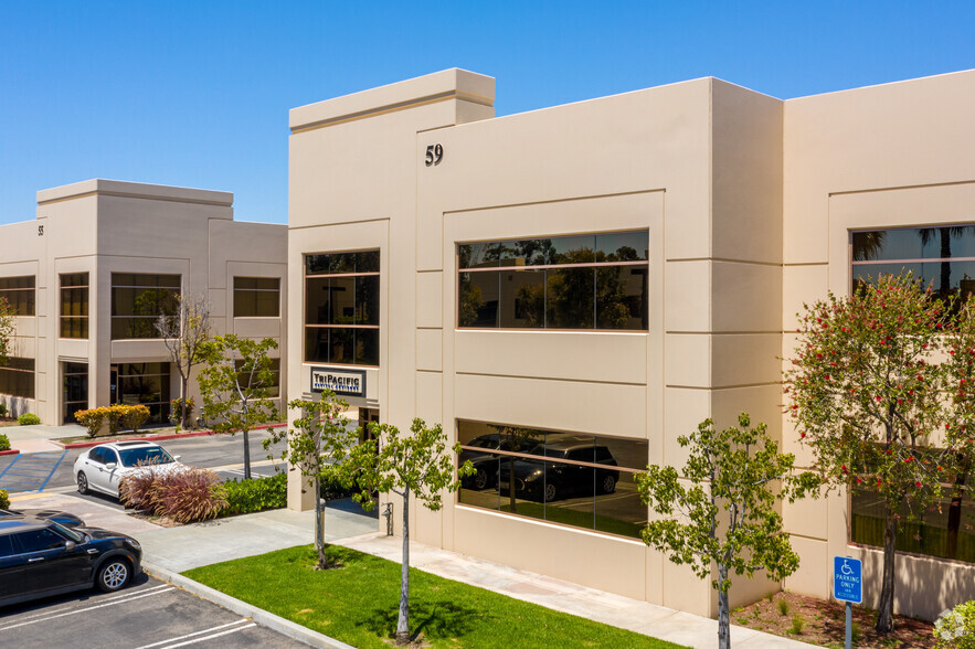 59 Peters Canyon Rd, Irvine, CA à vendre - Photo de l’immeuble – Image 3 sur 5