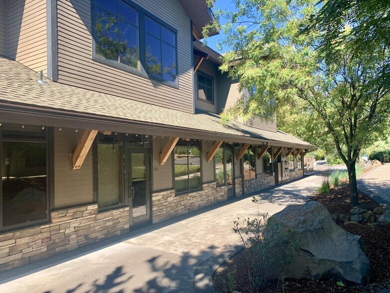 5416 Running Y Rd, Klamath Falls, OR à vendre - Photo de l’immeuble – Image 3 sur 12