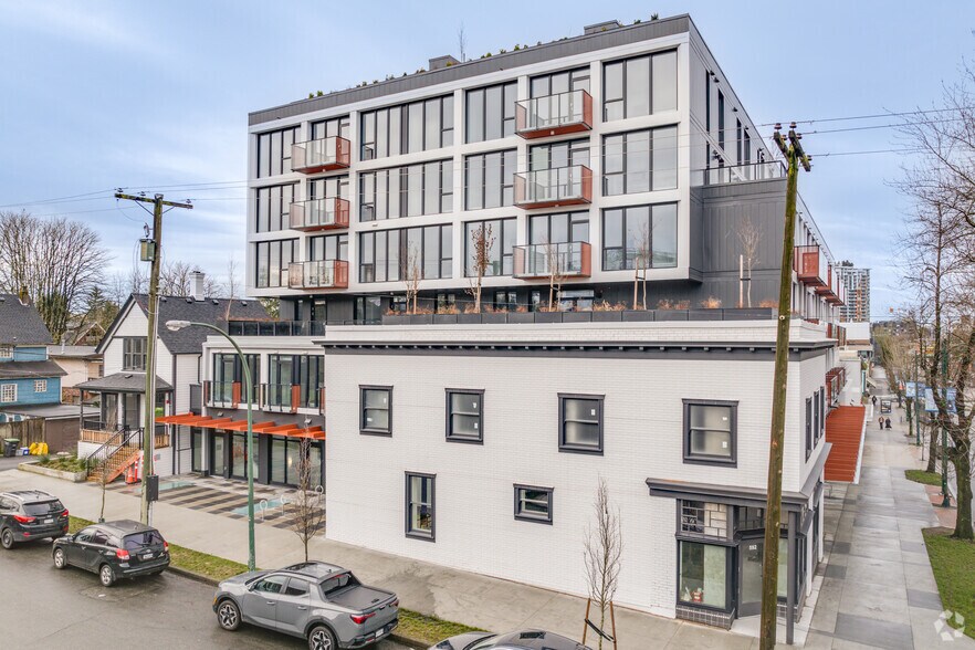 2511 Carolina St, Vancouver, BC à louer - Photo de l’immeuble – Image 2 sur 5