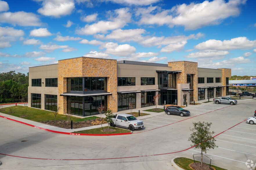 116 Herff Rd, Boerne, TX à louer - Photo de l’immeuble – Image 1 sur 9