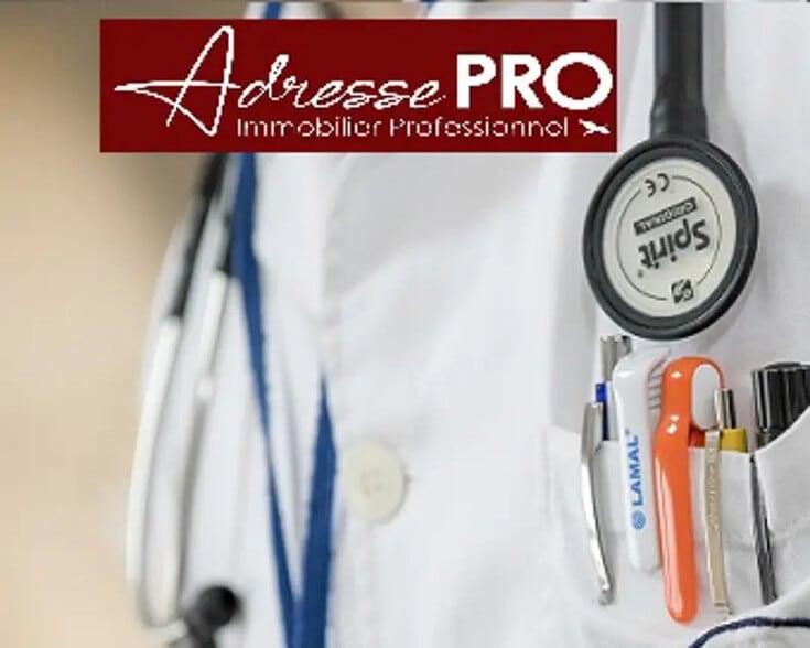 Local commercial dans La Rochelle à vendre - Photo de l’immeuble – Image 1 sur 3