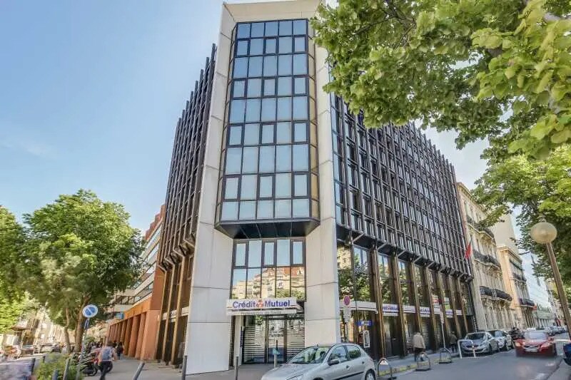 141 Avenue Du Prado, Marseille à louer - Photo de l’immeuble – Image 2 sur 26