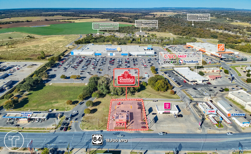 305 W Commerce St, Brownwood, TX à vendre - Photo de l’immeuble – Image 3 sur 6