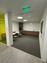 18600 MacArthur Blvd, Irvine, CA à louer Photo intérieure– Image 2 sur 6