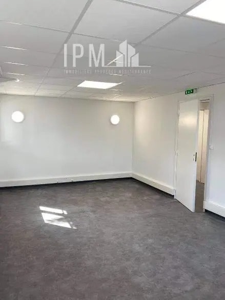 Bureau dans Aubagne à louer Photo intérieure– Image 1 sur 6