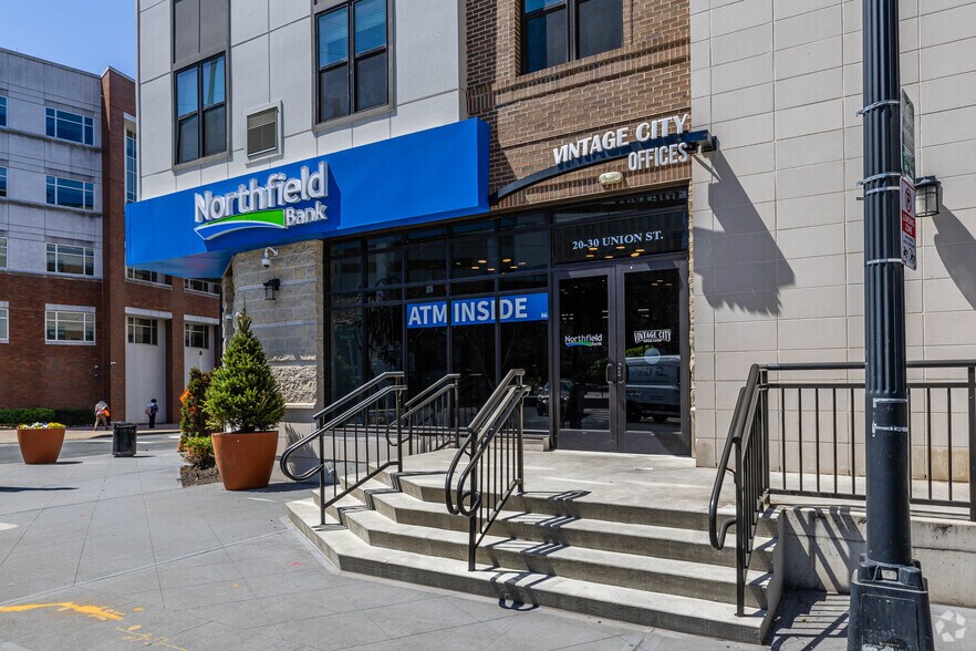 52 Union St, Elizabeth, NJ à louer - Photo de l’immeuble – Image 3 sur 24