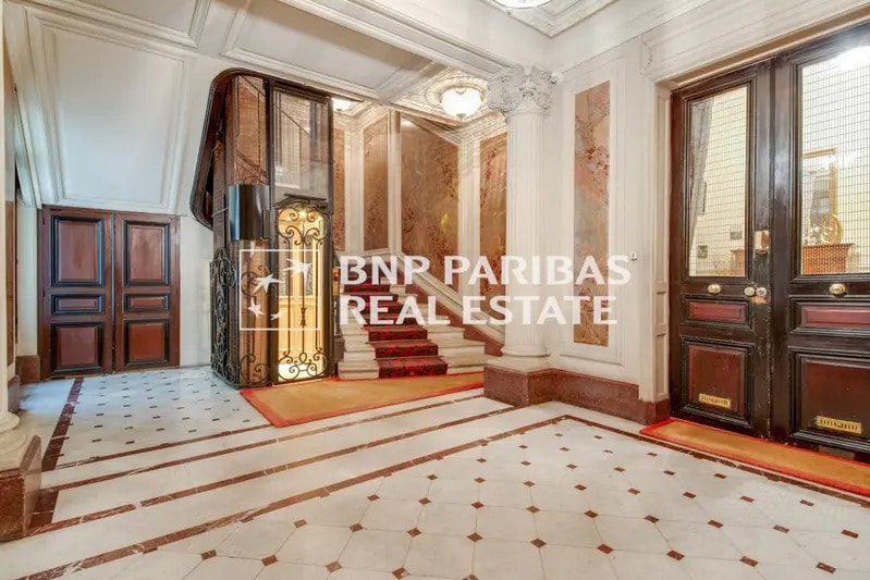 37 Rue Galilée, Paris à louer - Hall d’entrée – Image 2 sur 12