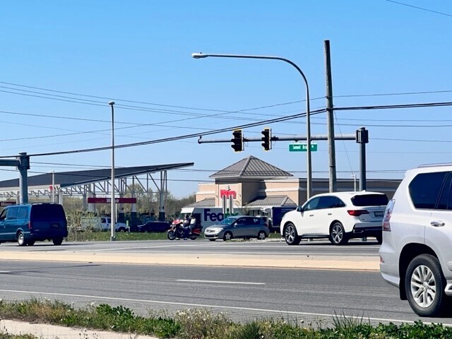 4991 Summit Bridge Rd, Middletown, DE à louer - Photo de l’immeuble – Image 3 sur 7