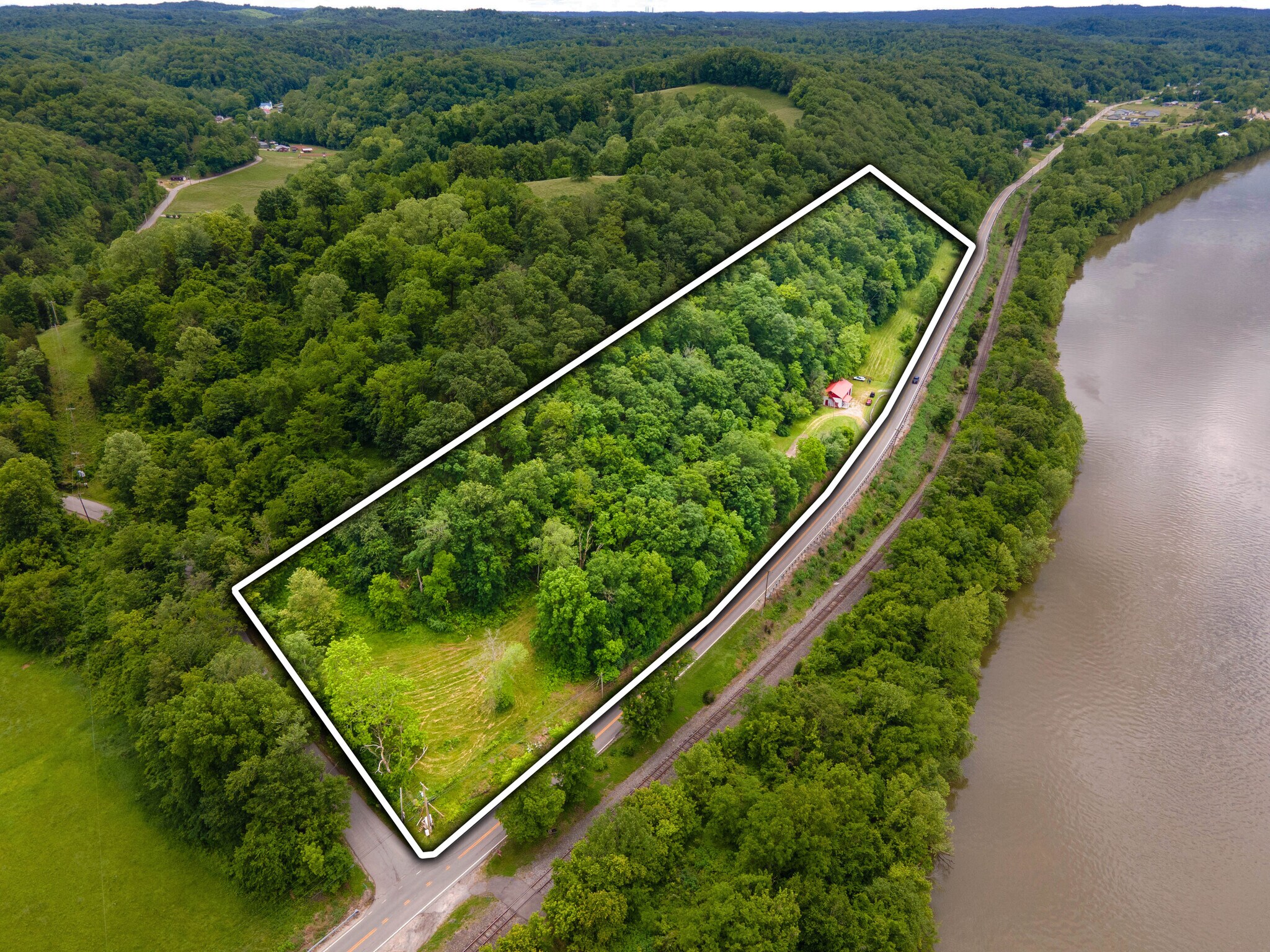 31647 Charleston Rd, Leon, WV à vendre Aérien– Image 1 sur 35
