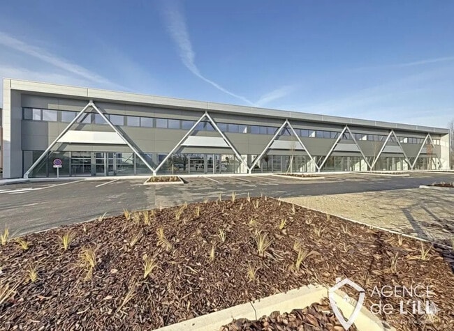 Plus de détails pour Local d’activités à vendre