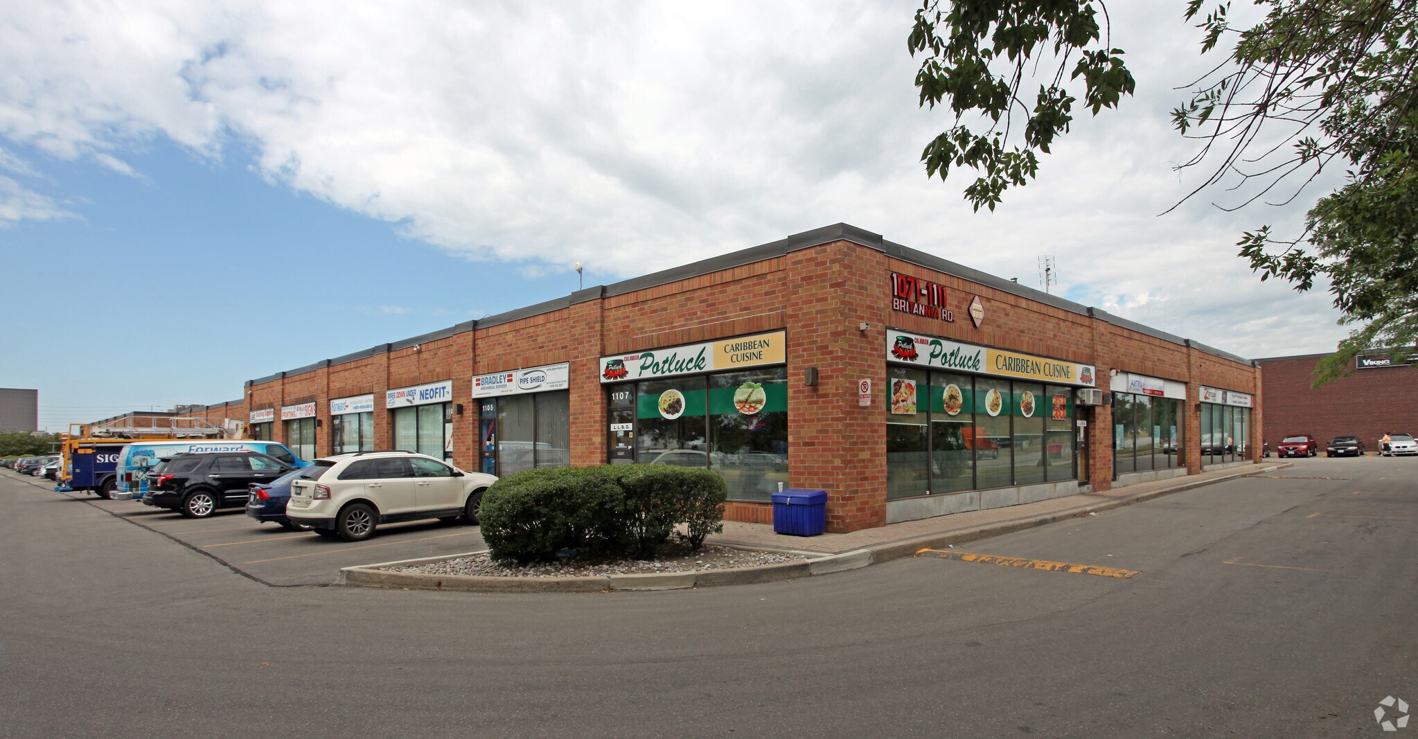 1071-1111 Britannia Rd E, Mississauga, ON à louer Photo principale– Image 1 sur 3