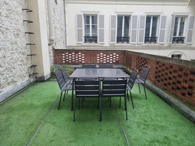 Bureau dans Paris à louer - Photo de l’immeuble – Image 1 sur 9