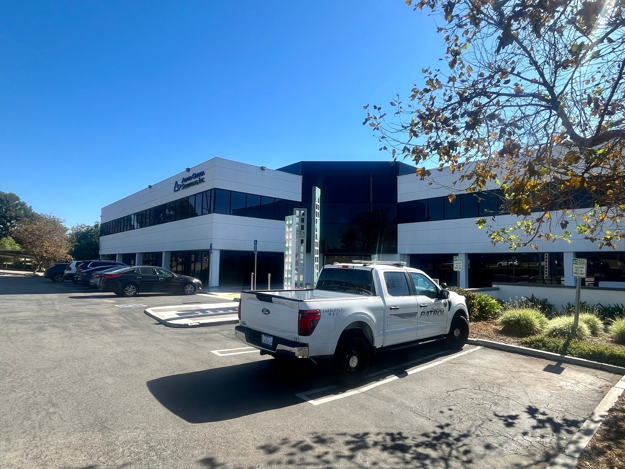 1800 E Lambert Rd, Brea, CA à vendre Photo de l’immeuble– Image 1 sur 21