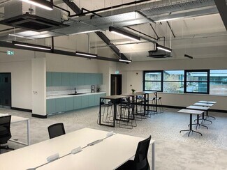 Plus de détails pour Edward Ct, Altrincham - Coworking à louer