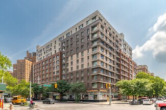 Plus de détails pour 411 E 120th St, New York, NY - Local commercial à louer