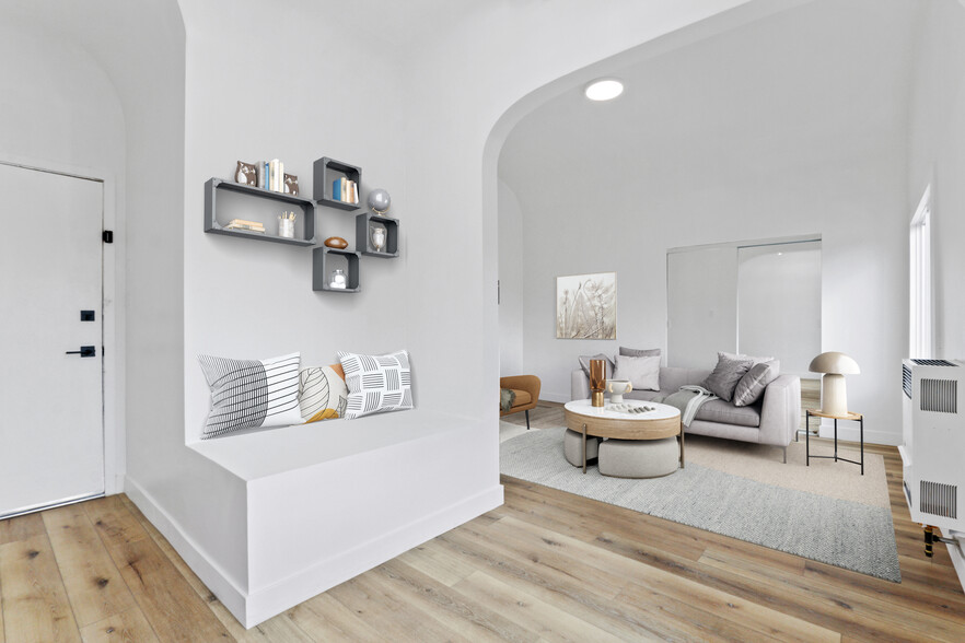 201 N Normandie Ave, Los Angeles, CA à vendre - Photo de l’immeuble – Image 2 sur 19