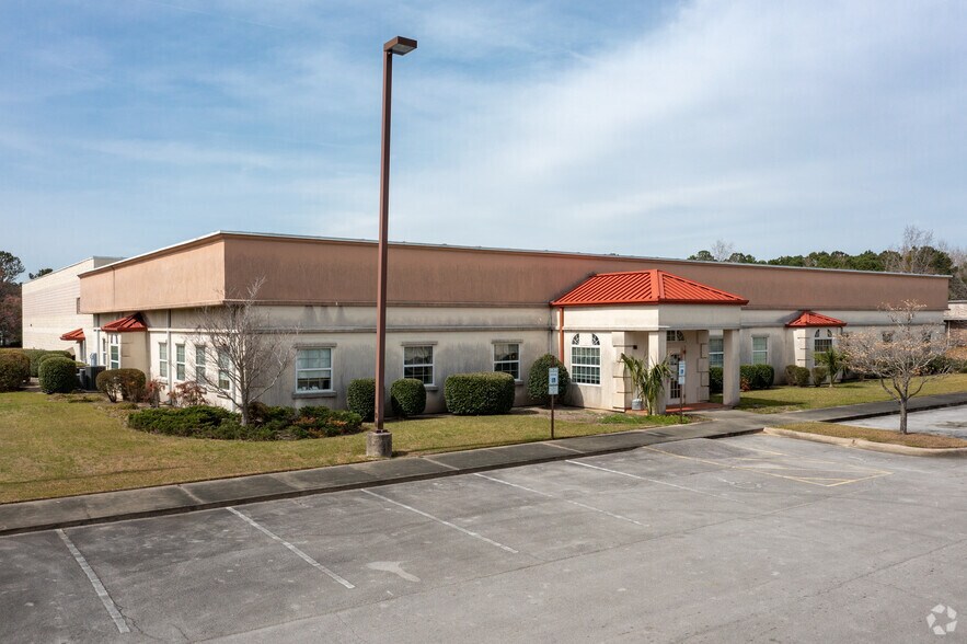 3200 Wellons Blvd, New Bern, NC à vendre - Photo principale – Image 1 sur 34