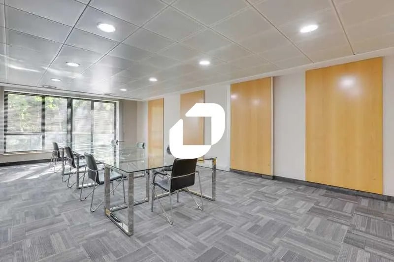 52 Boulevard De L'Yerres, Évry-Courcouronnes à louer - Photo de l’immeuble – Image 3 sur 8