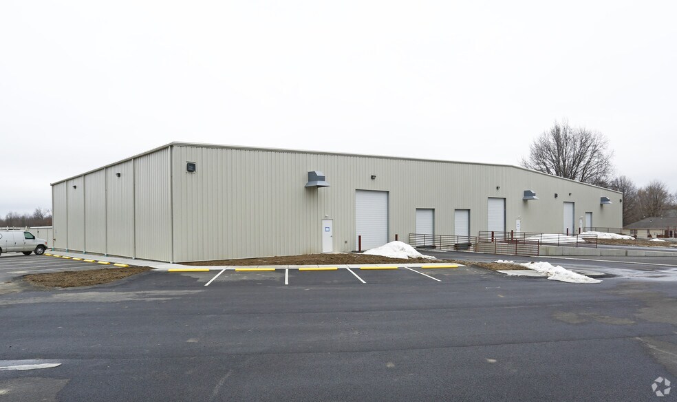 111 Arrowhead Dr, Slippery Rock, PA à vendre - Photo de l’immeuble – Image 2 sur 4
