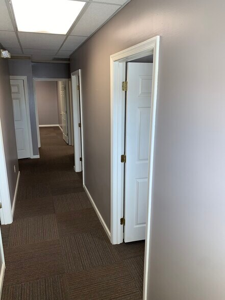 1600 N Coalter St, Staunton, VA à louer - Photo de l’immeuble – Image 3 sur 10