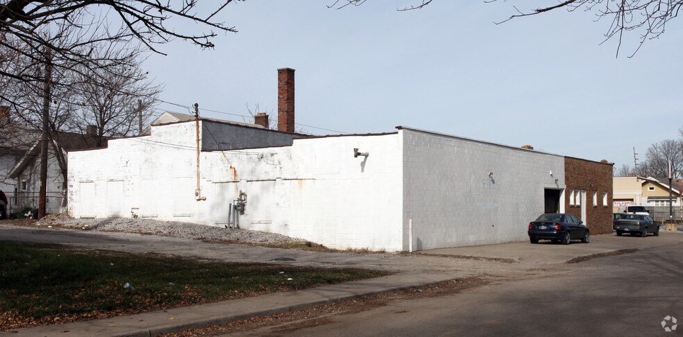 2229 E New York St, Indianapolis, IN à louer - Photo principale – Image 1 sur 2