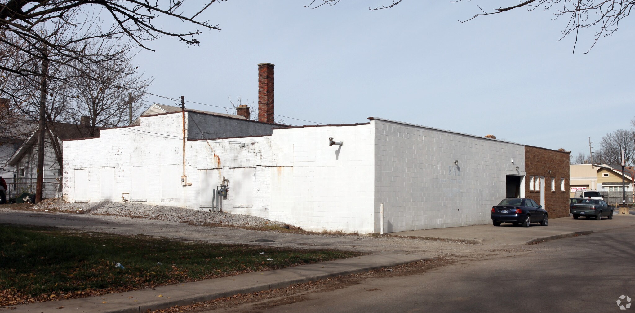 2229 E New York St, Indianapolis, IN à louer Photo principale– Image 1 sur 3