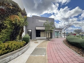 14823 Pomerado Rd, Poway, CA à louer Photo de l’immeuble– Image 2 sur 2