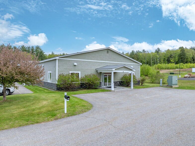 359 Hounsell Ave, Gilford, NH à louer - Photo de l’immeuble – Image 3 sur 35