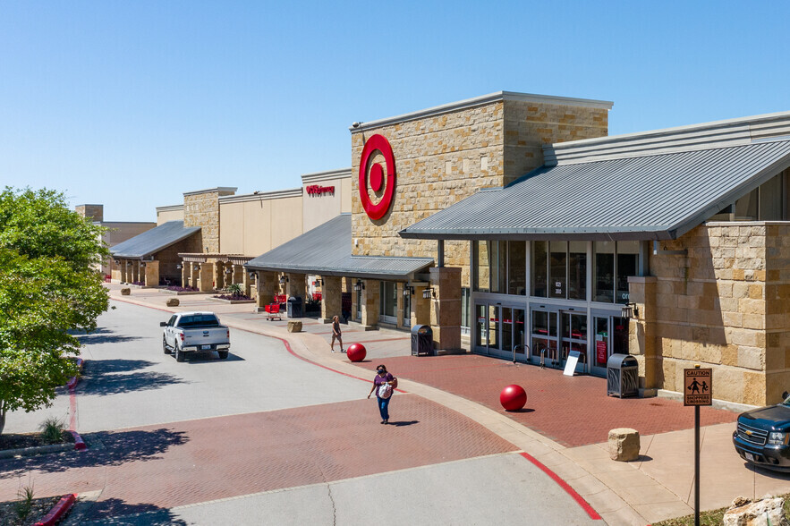 1015 W University Ave, Georgetown, TX à louer - Photo de l’immeuble – Image 3 sur 11