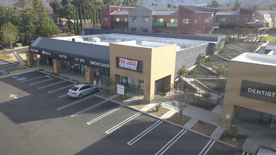 34366 Yucaipa Blvd, Yucaipa, CA à louer Photo de l’immeuble– Image 1 sur 4