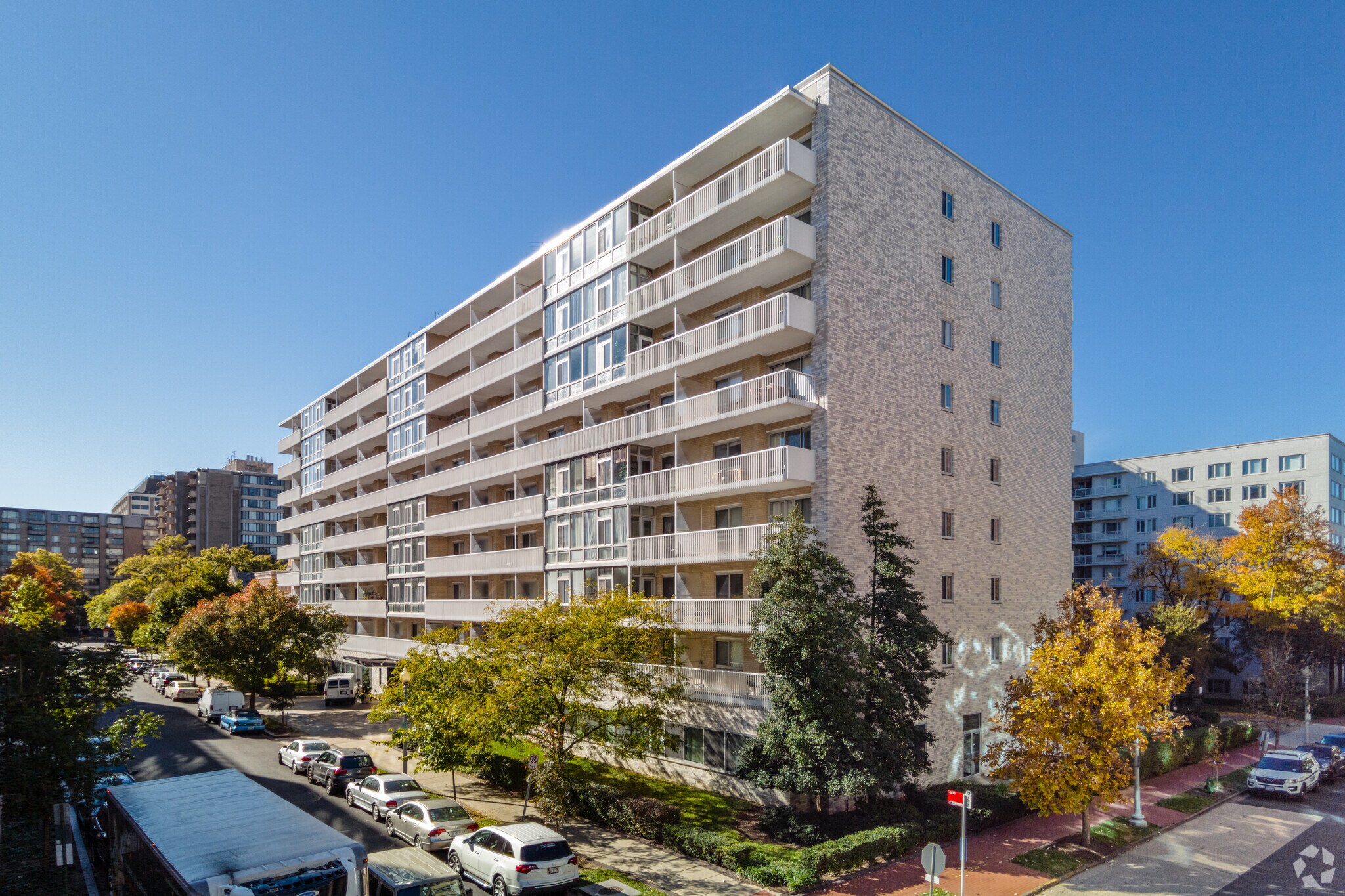 730 24th St NW, Washington, DC à vendre Photo principale– Image 1 sur 8
