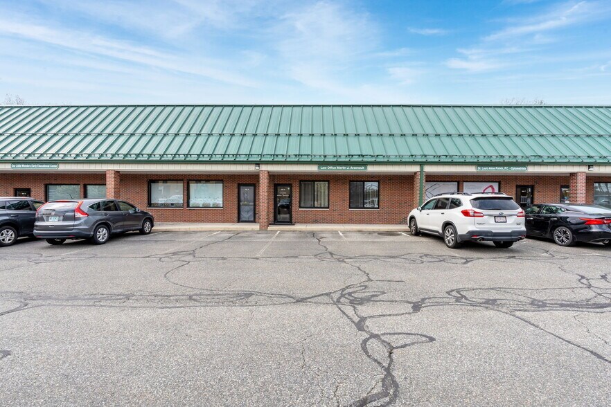 939-941 Salem St, Groveland, MA à louer - Photo de l’immeuble – Image 3 sur 17