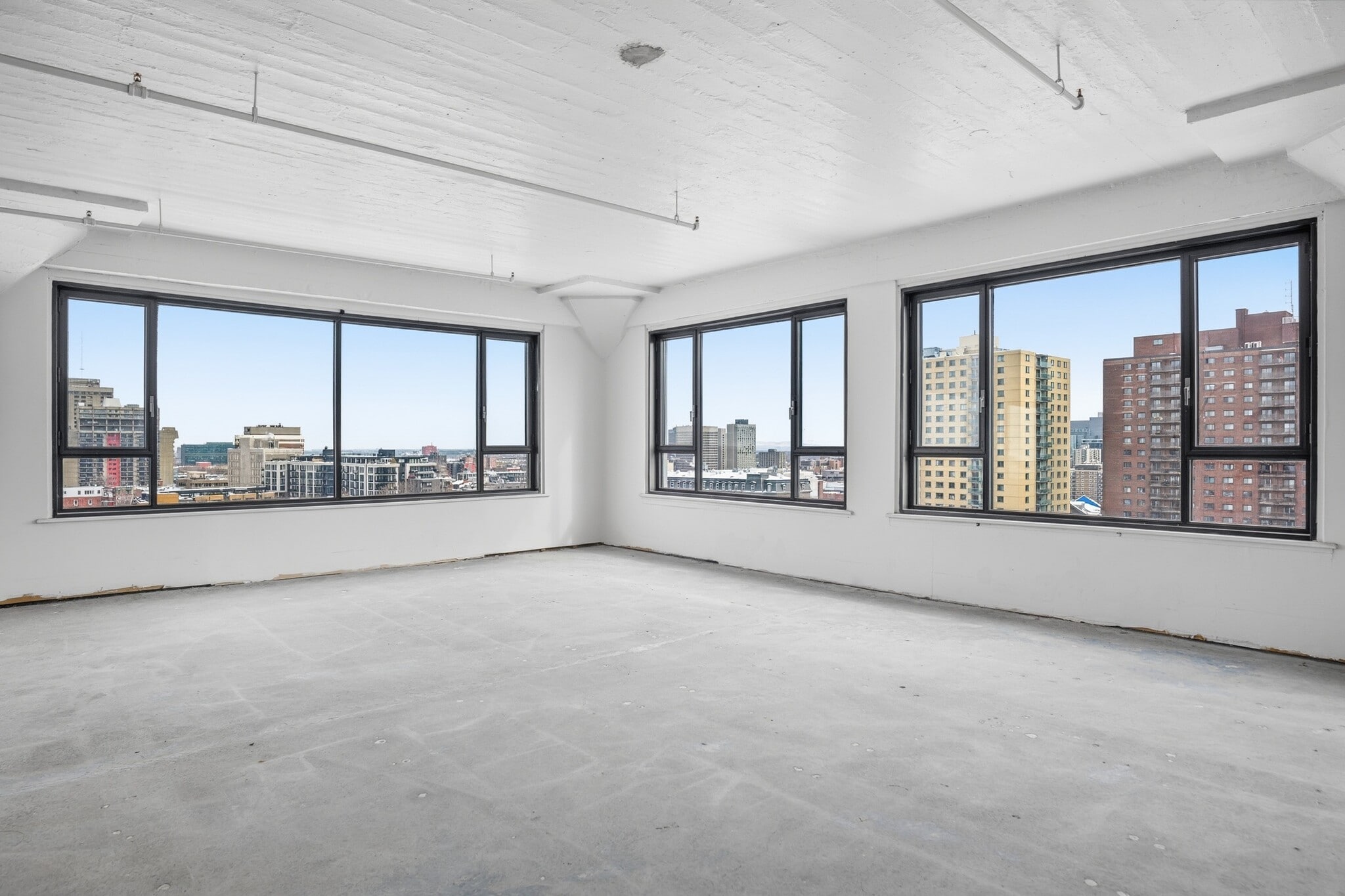 3575 Boul Saint-Laurent, Montréal, QC à louer Photo intérieure– Image 1 sur 4