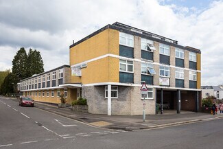 Plus de détails pour Alma Rd, Reigate - Bureau à louer