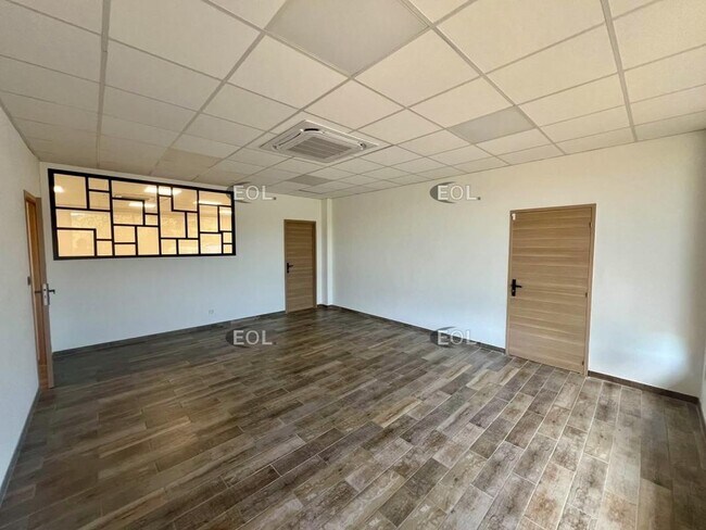 Plus de détails pour Bureau à louer
