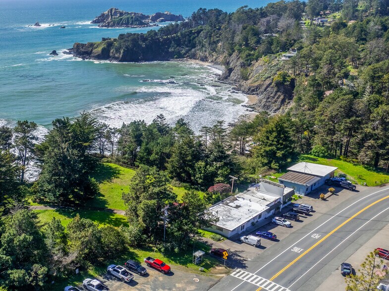 35507 S Highway 1, Gualala, CA à vendre - Photo de l’immeuble – Image 3 sur 49