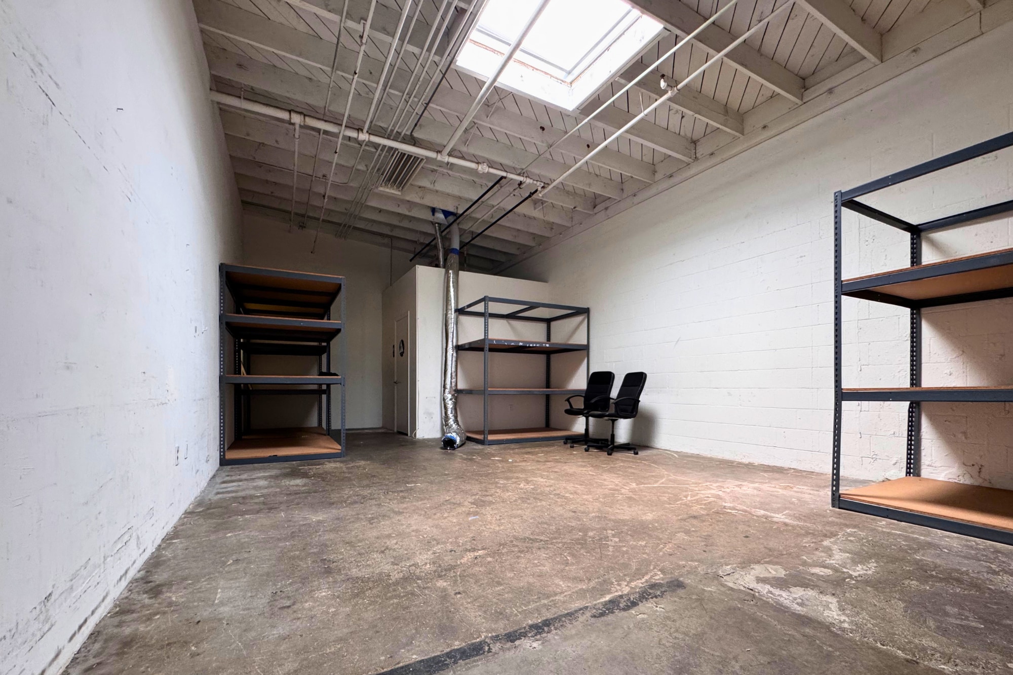 3221 S Hill St, Los Angeles, CA à louer Photo intérieure– Image 1 sur 4