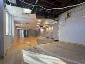 2820 Ditmars Blvd, Astoria, NY à louer Photo intérieure– Image 2 sur 5