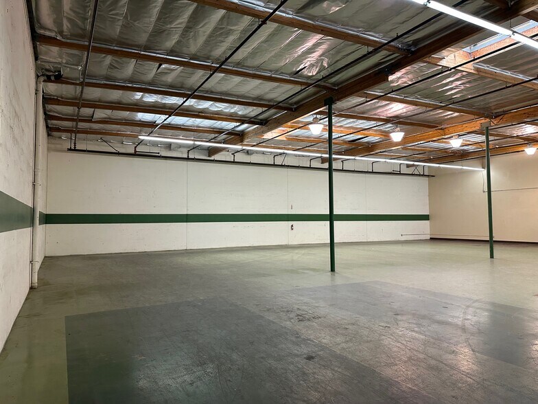 310 Irving Dr, Oxnard, CA à louer - Photo intérieure – Image 3 sur 9