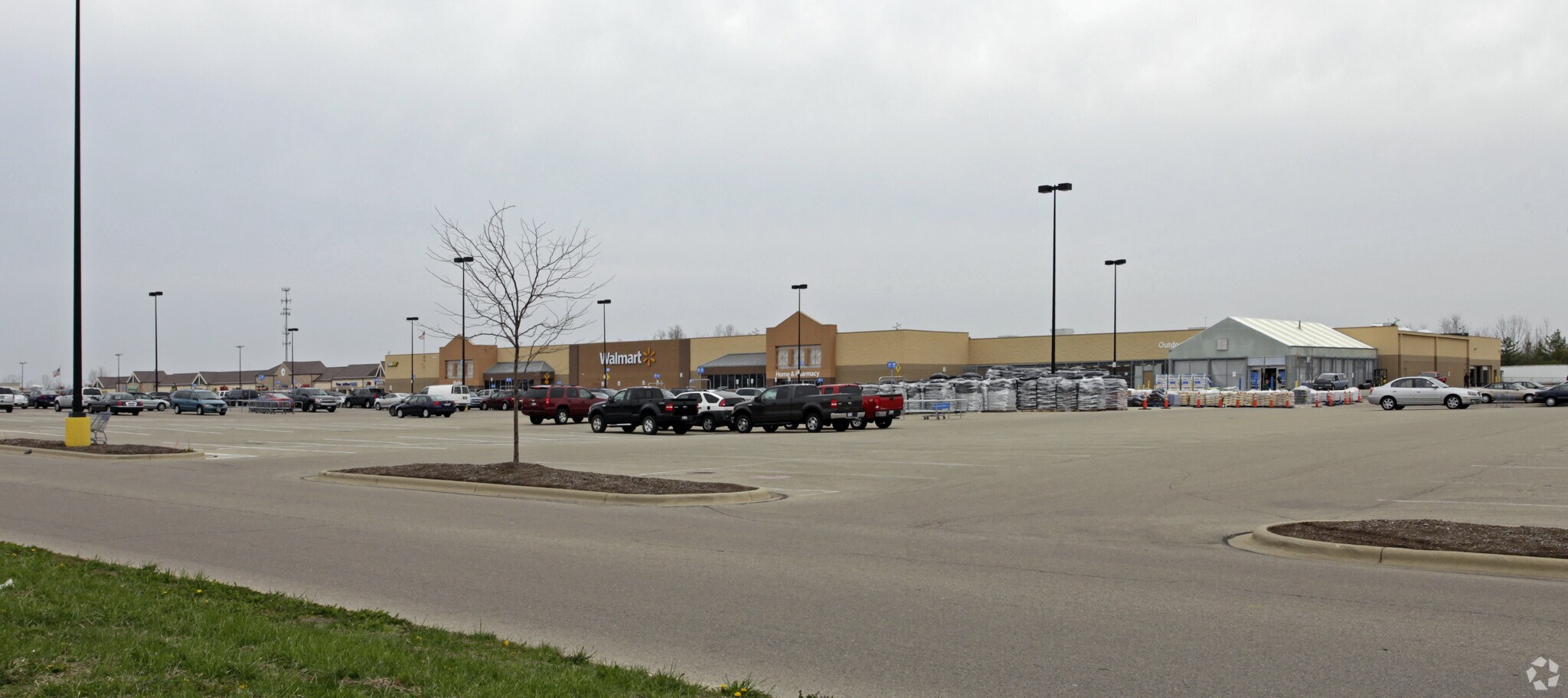 6202-6254 Wilmington Pike, Dayton, OH à louer Photo principale– Image 1 sur 13