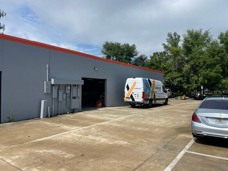 278 Semoran Commerce Pl, Apopka, FL à louer - Photo de l’immeuble – Image 3 sur 15